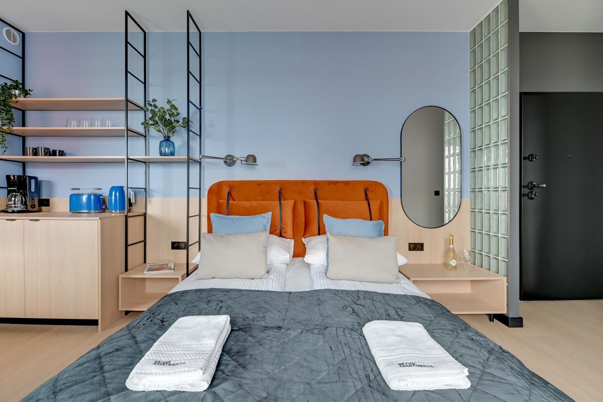 Grand Apartments - Doki Living & Foodhall Gdańsk Eksteriør bilde