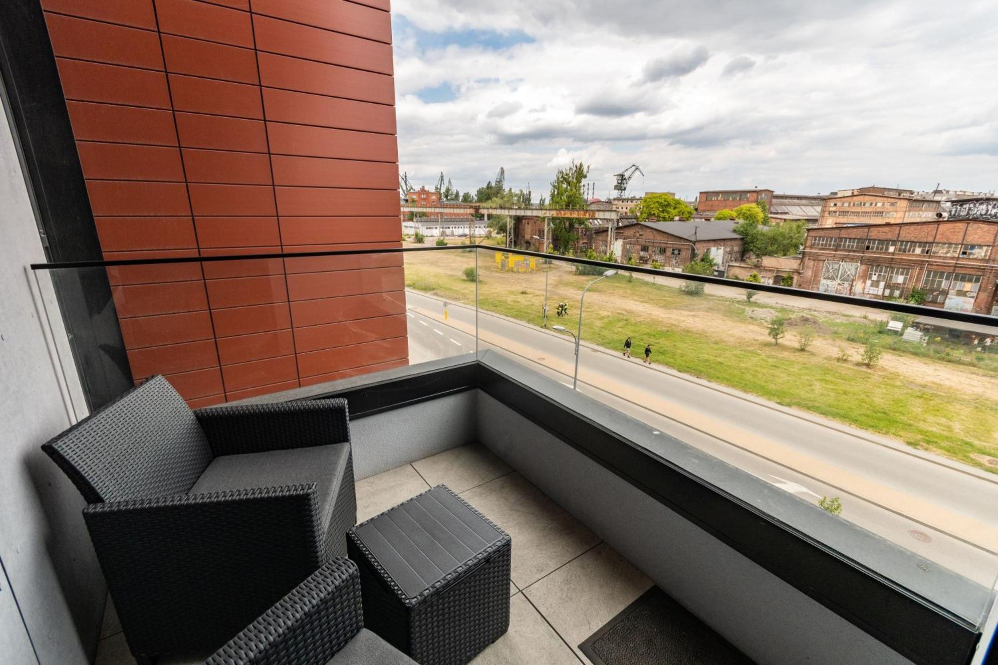 Grand Apartments - Doki Living & Foodhall Gdańsk Eksteriør bilde