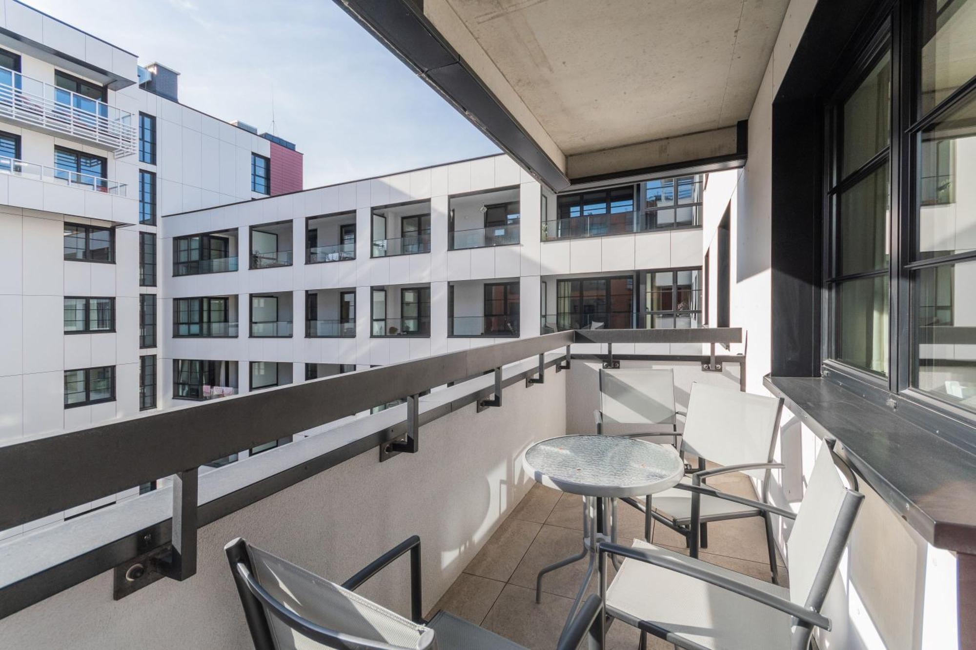 Grand Apartments - Doki Living & Foodhall Gdańsk Eksteriør bilde